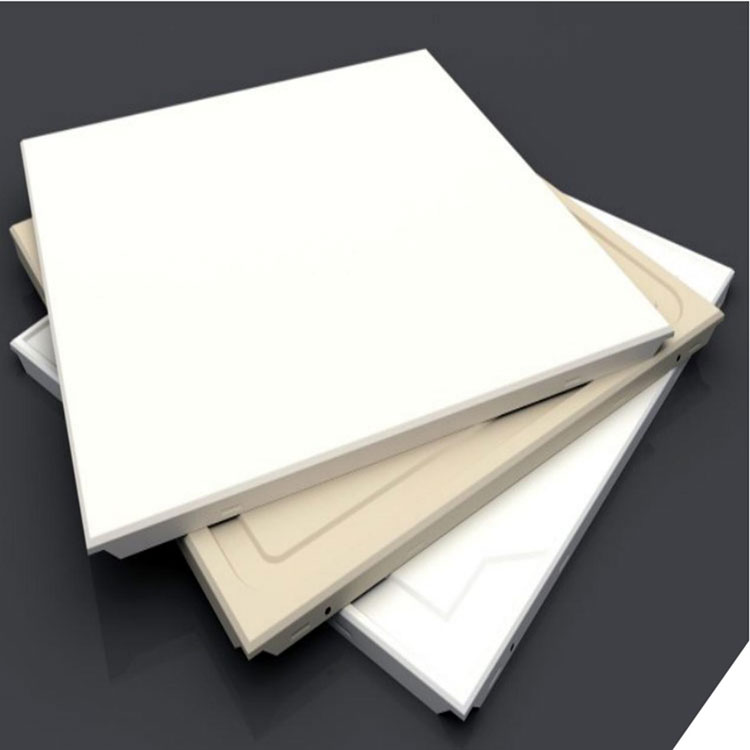 Kodėl šiuolaikinei architektūrai verta rinktis metalines aliuminio lubas?